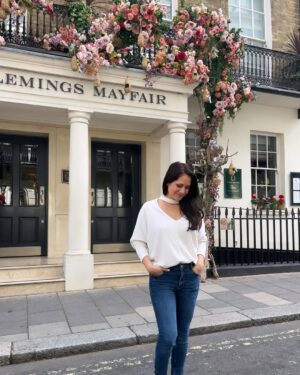 Silvana Arias Instagram - “Jobs fill your pocket. Adventures fill your soul.” 🙌🏼 More travel content only for subscribers 🤫
#londondiaries