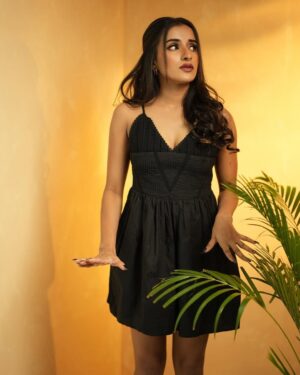 Sindhuja Hari Instagram - Unfiltered 😛

Shot by @aadhityasivam 
Makeover @lakshmi.makeup.artistry 
Hair @livin_style_makeover 
Accessories @fineshinejewels 
Nails @g3_luxury_studio 
Studio @bluemonkey_studios