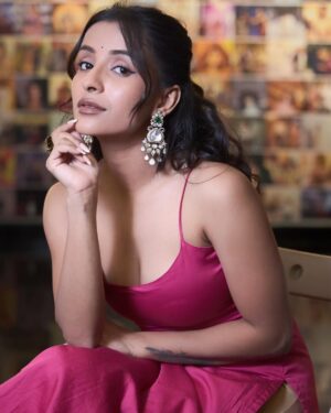 Sindhuja Hari Instagram - Shot by @dinesh_baburaj 
Mua @umamakeoverartistry 
Styled by @harshikaa.04 
Jewels @fineshinejewels 
Space @_thestudiospace_