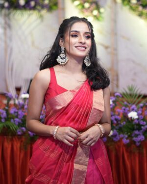Sindhuja Hari Instagram - 💞

Makeover @sowmiya_makeover 
Shot by @abi_visuals 
Retouch @raghul_raghupathy 
Jewels @fineshinejewels 
Blouse @_gina_couture