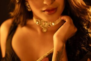 Sindhuja Hari Instagram - ✨

Stylist: @harshikaa.04 
MUAH: @sunita_aji 
Shot by: @gk_.photography._ 
Retouch @retouch_by_gokul 
Jewellery: @new_ideas_fashions