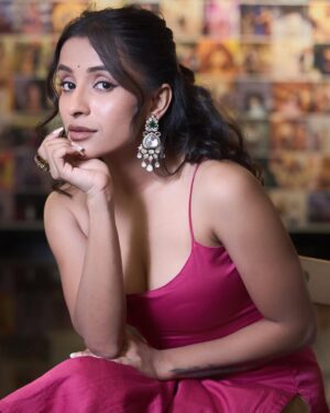 Sindhuja Hari Instagram - Shot by @dinesh_baburaj 
Mua @umamakeoverartistry 
Styled by @harshikaa.04 
Jewels @fineshinejewels 
Space @_thestudiospace_