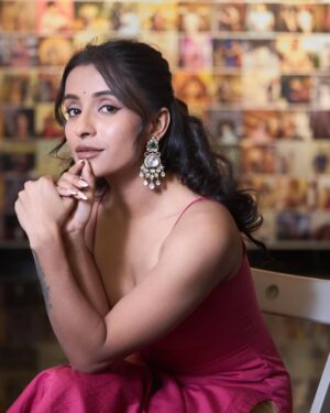Sindhuja Hari Instagram - Shot by @dinesh_baburaj 
Mua @umamakeoverartistry 
Styled by @harshikaa.04 
Jewels @fineshinejewels 
Space @_thestudiospace_