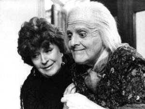 Soledad Silveyra Instagram - Hoy Elvira y Mamá Cora estarán juntas otra vez🧚🏻‍♀️ Tu partida cierra una página del humor en nuestro país. Gracias Maestro por todo lo dado❤️