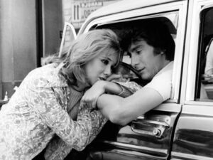 Soledad Silveyra Instagram - 53 años de Rolando Rivas, taxista🚕

Podría decir que fue el momento más hermoso de mi vida artística. Migré, Satur y todo ese elenco maravilloso que tenía Rolando Rivas.

Gracias a la vida por esta oportunidad que me dio y me valió estar en el inconsciente colectivo de los argentinos por muchos, muchos años y seguiremos! 

Besos a todos ❤️