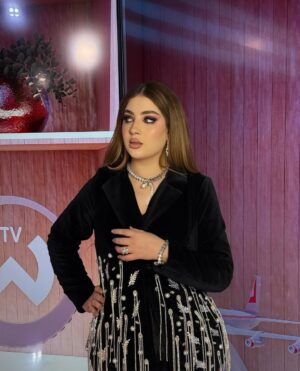 Souhila Ben Lachhab Instagram - #black 🖤🎶

Thanks for @sara__bessas ✨

Makeup @mkp_sister_goals ✨

Hair @salon_beautedujour ✨

Accessories @diamond__luxury__ ✨

#souhilabenlachhab #algeria #سهيلة_بن_لشهب #الجزائر