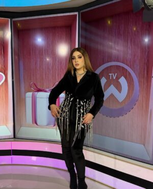 Souhila Ben Lachhab Instagram - #black 🖤🎶

Thanks for @sara__bessas ✨

Makeup @mkp_sister_goals ✨

Hair @salon_beautedujour ✨

Accessories @diamond__luxury__ ✨

#souhilabenlachhab #algeria #سهيلة_بن_لشهب #الجزائر