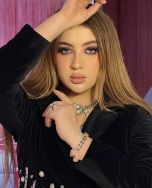 Souhila Ben Lachhab Instagram - #black 🖤🎶

Thanks for @sara__bessas ✨

Makeup @mkp_sister_goals ✨

Hair @salon_beautedujour ✨

Accessories @diamond__luxury__ ✨

#souhilabenlachhab #algeria #سهيلة_بن_لشهب #الجزائر