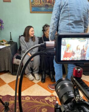Souhila Mallem Instagram - أخو البنات تجربة أخرى مغامرة جميلة تعلمت منها الكثير، أتقدم بالشكر لكل من ساهم في إنجاز هذا العمل من فنانين وتقنيين، شكر خاص للفنان المتألق عبد القادر جريو الذي قام بإخراج هذه السلسلة، وألف شكر للجمهور الجميل الرائع على الحب، الدعم والتشجيع، سنحاول دائما تقديم لكم الأفضل، دمتم أوفياء، أحبكم 😘❤️ 
#souhilamallem