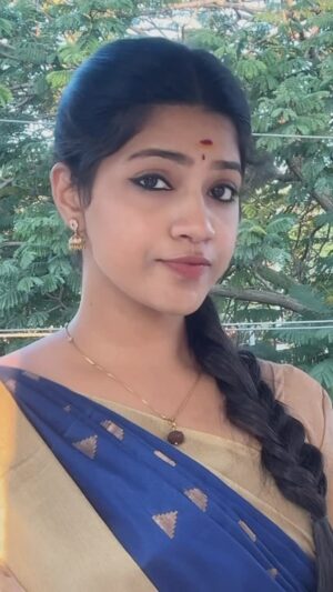 SubhaLakshmi R Instagram - 😉Naesam matum marandhunga Asa Rasave🫴🏻♥️

#tamilsong#reel#instagood#fyp  @subi_nairr
