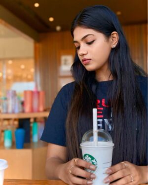 SubhaLakshmi R Instagram - 🫶🏻Capuchino coffeeya🥤🖤!!!

#insta#photoshoot#iphone16promax#starbucks#subinairr#fyp @subi_nairr