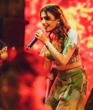 Sukriti Kakar Instagram - these two silly kudis perform in Siliguri A LOT!😂
#SuPra LIVE wearing @basilleafworld 💚

styled by @richamehta1990
