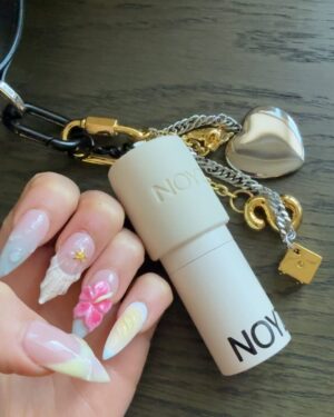 Sunday Kalogeras Instagram - Unmute my @noyz_official solid fragrance sticks have my 🩵