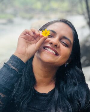 Swetha Vijay Instagram - Munnar trip ends with MY BIRTHDAY CELEBRATION 🎉🥂🎁
#munnartrip #birthaygirl