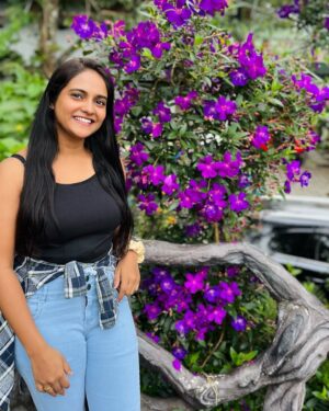 Swetha Vijay Instagram - Munnar trip ends with MY BIRTHDAY CELEBRATION 🎉🥂🎁
#munnartrip #birthaygirl