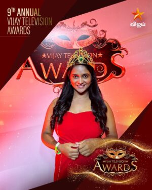 Swetha Vijay Instagram - #ChinnaMarumagal Team 🤩♥️ #Sweatha #Punitha #Gurupharan #NavinKumar #SweathaSubramanian #ThamaraiSelvi #9thAnnualVijayTelevisionAwards #Prelude - Today @ 4:30 pm #VijayTelevisionAwards #VTA #9VTA #VijayTelevision #VijayTV