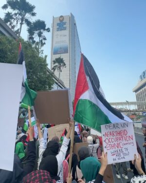 Syifa Hadju Instagram - From the river to the sea!🇵🇸
#SaveGaza