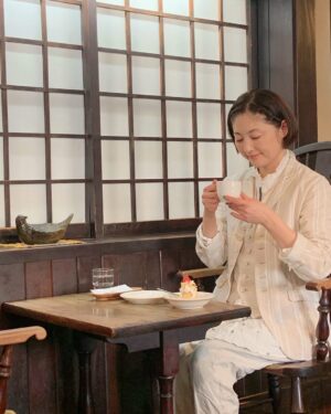 Takako Tokiwa Instagram - Eテレ「おとな時間研究所」

松本で「箒作り」させてもらいました✨

#米澤ほうき工房 
#日本橋三越で催事中♫
#喫茶まるも 
#松本を訪れたら必ず行くカフェ
#かごあみどり松本 
#かわいい💕 

#米澤ほうき工房 さんの
#ネコちゃん 
#完全に「無」になってて
#たまらん❤️ 
#癒し 

#皆様ありがとうございました