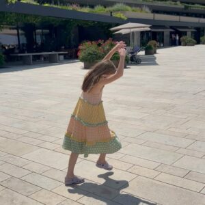 Tamara Dragičević Instagram - Danas je mojoj carici, micki i snazi divan dan🥳☀️🥰
Moja prva ljubav😍