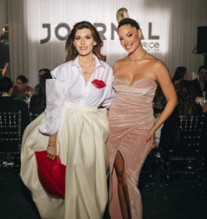 Tamara Dragičević Instagram - Uvek na visini zadatka.  @journalsrbija 
Nedelja 7/7 ✔️😅

Suknja @aminahasanbegovic 
Košulja @aminahasanbegovic 
Torba @aminahasanbegovic 
🥰🥰🥰