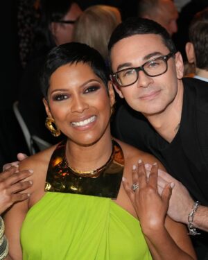 Tamron Hall Instagram - A NYC night like no other. Celebrating the legacy of Dr. Joyce F.Brown at @fitnyc  It was wonderful to celebrate Dr. Brown along side another groundbreaking woman @fernmallis!  Dress @michaelkors  Hair @johnnywright220  Face @mxma.music