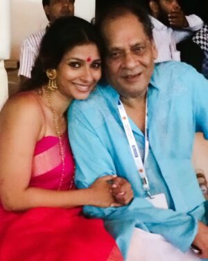 Tanishaa Mukerji Instagram - My dearest Debu kaka. I might not be ready to let u go but I have to! The gentlest warmest and most caring. Thank u for making me feel so loved !  After dad u were Our pillar of strength ❤️ #debumukerji