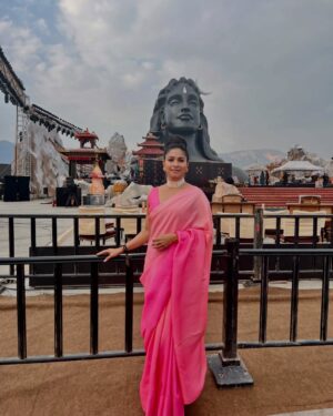 Tanishaa Mukerji Instagram - With Adiyogi for Mahashivratri ! 
Aum Namah Shivay! 🙏🏻

Some snapshots of the night… 

@isha.foundation #Gratitude for this amazing experience @sadhguru 😇😇 #Blessed 
.
.
#mahashivratri #adiyogi #ishafoundation #shivratri #mahadev #blessed #tanishaamukerji