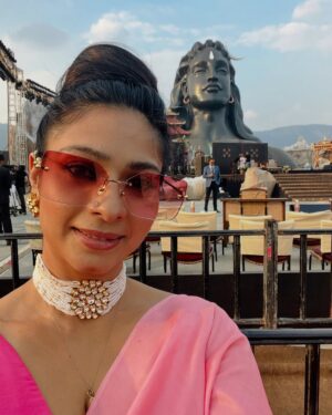 Tanishaa Mukerji Instagram - With Adiyogi for Mahashivratri ! 
Aum Namah Shivay! 🙏🏻

Some snapshots of the night… 

@isha.foundation #Gratitude for this amazing experience @sadhguru 😇😇 #Blessed 
.
.
#mahashivratri #adiyogi #ishafoundation #shivratri #mahadev #blessed #tanishaamukerji