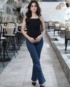 Actress Tanya Maniktala HD Photos and Wallpapers April 2025