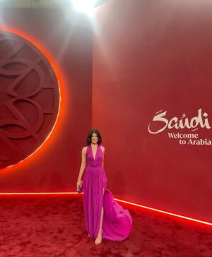 Tara Abboud Instagram - A magical evening💗
The the 1001 seasons of @eliesaabworld fashion show✨

#StyledByCed @cedrichaddad
Dress: @eliesaabworld 
Jewelry: @tiffanyandco 
Makeup: @makeupartist.areej 
Hair: @reemhair_style 
@maisonpyramide 
@madrisingcelebrity @kareemsamy @mennaaanegm 

#RiyadhSeason @riyadhseason