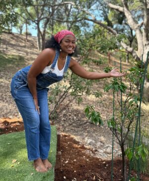Tatyana Ali Instagram - Spring reminds me that growth starts beneath the surface. 🌱

This month, we’re celebrating #BlackMaternalHealthWeek and one full year of Baby Yams—a journey rooted in care, softness, and showing up for each other.

Catch the latest in Yam House Diaries for reflections, renewal rituals, and what’s blooming next. 💛

✨ Read it at baby-yams.com