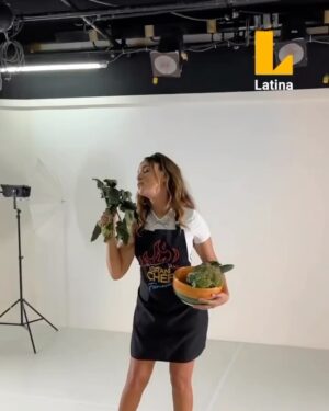 Tilsa Lozano Instagram - Yo claro que soy una ganadora 🥰👩‍🍳 no me lleve la olla pero me llevo a casa el  amor de ustedes los chefcitos 🤍 aprendí mucho en esa cocina @elgrancheffamosos.tv  gracias infinitas a @latina.pe y a @rayoenlabotella por regalarme esta oportunidad 🙏 gracias por la paciencia y consejos del hermoso jurado de lujo @giacomo_bocchio @nellyrossinelli @omnivorus y al gran @yosoypelaez  no solo un conductor maravilloso sino uno de los corazones más nobles que he conocido ! 
gracias a mis amigos, mi familia, mis padres, mi esposo @jacksonmorarodriguezz  y a mi mayor tesoro mis bebés 🩷🩵 ellos saben que di todo y más 💪🏻 la cocina es como la vida misma te puedes quemar, cortar pero siempre siempre se tiene que seguir adelante. ! Besos y bendiciones para todos los que me acompañaron en este viaje hermoso 🤩