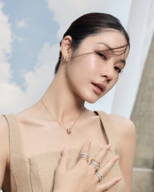Tipnaree Weerawatnodom Instagram - Radiate confidence with Force 10 Rise on every daring journey. 🎇 

@fredjewelry #FREDParis #Force10Rise