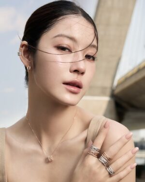 Tipnaree Weerawatnodom Instagram - Radiate confidence with Force 10 Rise on every daring journey. 🎇 

@fredjewelry #FREDParis #Force10Rise