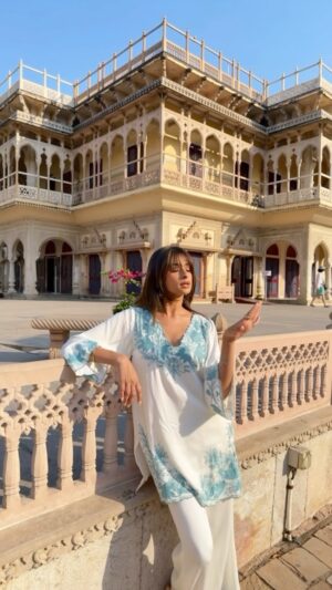 Unnati Malharkar Instagram - #WhatIWoreIn Rajasthan🇮🇳♥️
this series in India has to have a touch of Bollywood🥰 
 
outfit 1: @muskhave_official 
outfit 2: @koshurindia 
outfit 3: @shopdiris , jewellery: local store
outfit 4: corset and scarf: @urbanoutfitters , pants: @zara , jewellery: @zohra_india , shades: @miumiu 
outfit 5: @thepdkfstore , shades: @miumiu 
outfit 6: @shopdiris