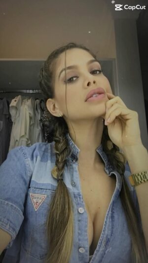 Vanessa Jeri Instagram - V…Vive
i…Inspírate 
E…enamórate 
R…Relájate 
N…NO TE RINDAS
E…emociónate 
S…SONRÍE 🤩🫶✌🏼

#Feliz Viernes ✨