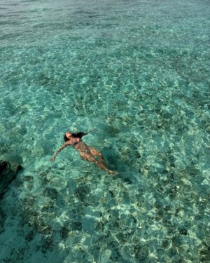 Vanessa Mai Instagram - 🌊🐚 #SOMaldives | Anzeige