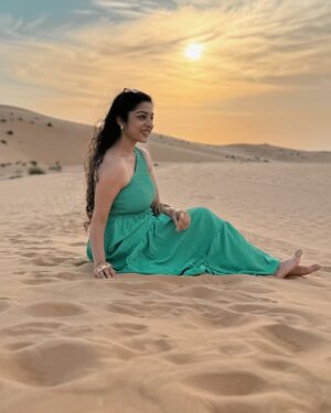 Varsha Bollamma Instagram - Dune machale dune machale dune 🤓😌💕✨
.
.

@desertrosetourism ✨ @visitabudhabi