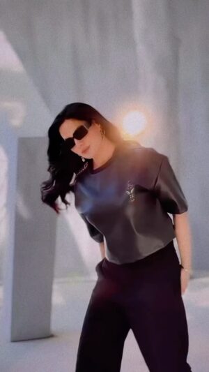 Veena Malik Instagram - Upcoming music video !🤟🏻🔥🧿

#saimuzair #veenamalik