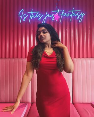Vishnupriya Instagram - Grooving to the pink beats🦩

PC: @murugananthavalli_durairaj