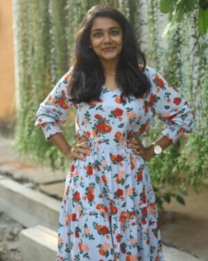 Vishnupriya Instagram - An absolutely irrelevant photo in your feed as well as mine 😅