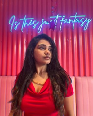 Vishnupriya Instagram - Grooving to the pink beats🦩

PC: @murugananthavalli_durairaj