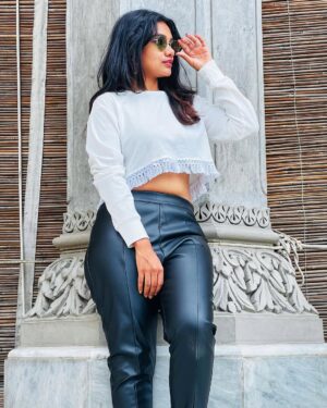 Vishnupriya Instagram - Some people move on, 
Some people push themselves off the cliff, get hurt or die and give comebacks. ☀️

PC: @mac_mugilan_