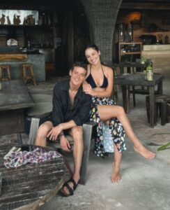 Actress Vivianne Dietz HD Photos and Wallpapers December 2024
