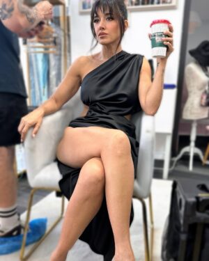 Yamila Reyna Instagram - Es viernes y mi cuerpo…
Necesita café! ☕️ 
Quien más por ahí?!
