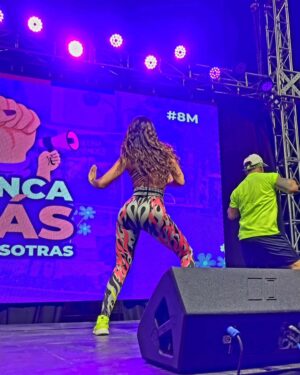 Yamna Lobos Instagram - Gracias totales!!!❤️🔥💪💃🙏
Lindo día mi gente💋

#zumba #baile #mujeractiva #vidasaludable #ejercicio #deporte