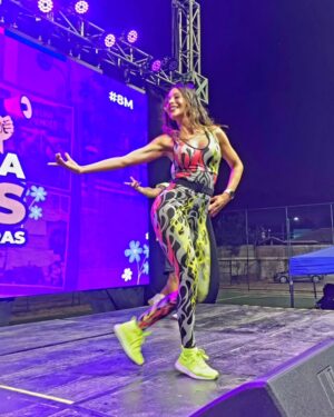 Yamna Lobos Instagram - Gracias totales!!!❤️🔥💪💃🙏
Lindo día mi gente💋

#zumba #baile #mujeractiva #vidasaludable #ejercicio #deporte