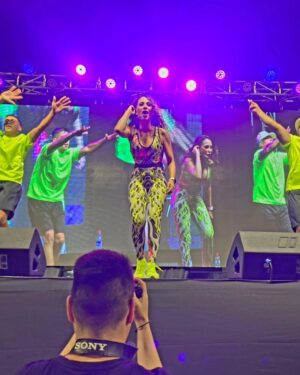 Yamna Lobos Instagram - Gracias totales!!!❤️🔥💪💃🙏
Lindo día mi gente💋

#zumba #baile #mujeractiva #vidasaludable #ejercicio #deporte