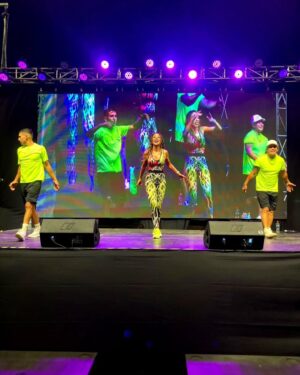 Yamna Lobos Instagram - Gracias totales!!!❤️🔥💪💃🙏
Lindo día mi gente💋

#zumba #baile #mujeractiva #vidasaludable #ejercicio #deporte