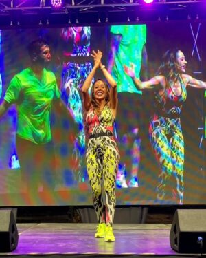 Yamna Lobos Instagram - Gracias totales!!!❤️🔥💪💃🙏
Lindo día mi gente💋

#zumba #baile #mujeractiva #vidasaludable #ejercicio #deporte